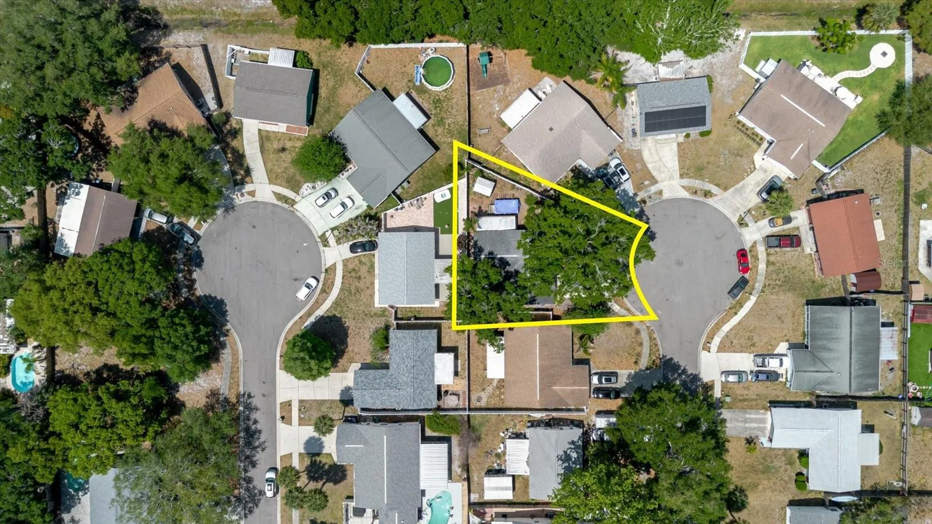 2009 Peppertree Court Oldsmar FL 34677