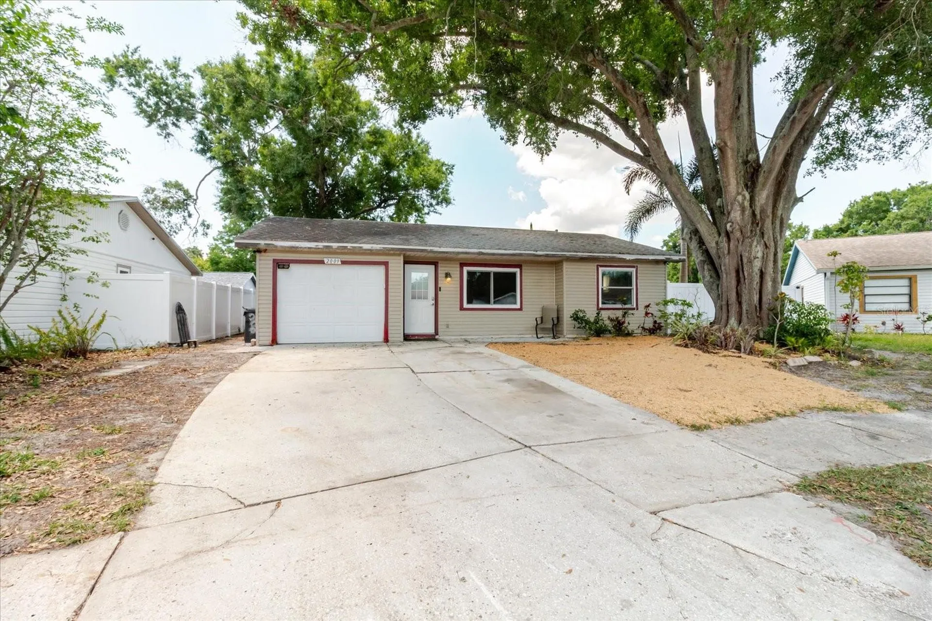 2009 Peppertree Court Oldsmar FL 34677