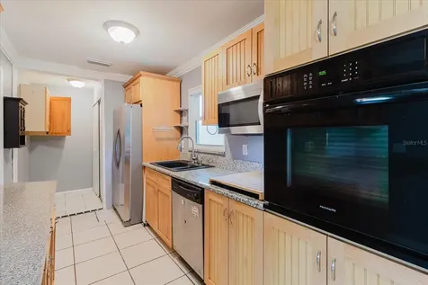 2009 Peppertree Court Oldsmar FL 34677