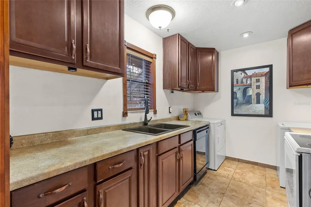 4340 Aqua Vista Drive Orlando FL 32839