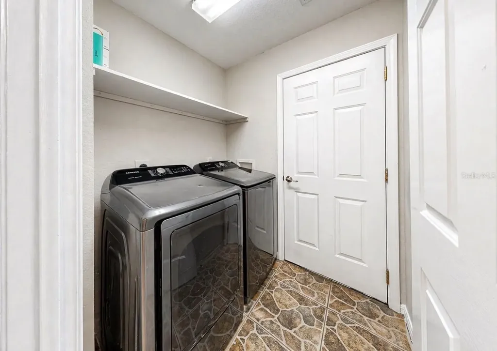 11537 Crestlake Village Drive Riverview FL 33569