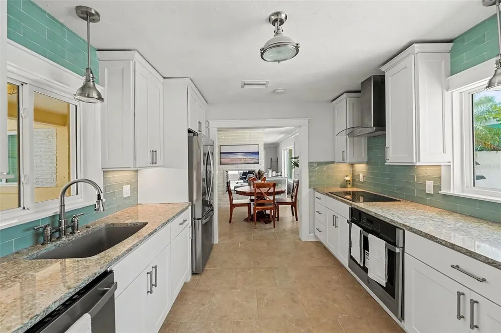 16126 4th Street E Redington Beach FL 33708
