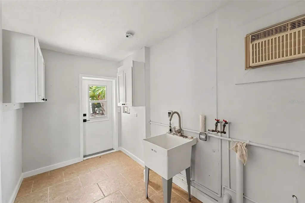 16126 4th Street E Redington Beach FL 33708