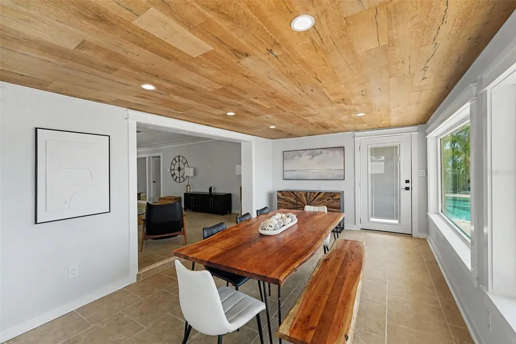 16126 4th Street E Redington Beach FL 33708