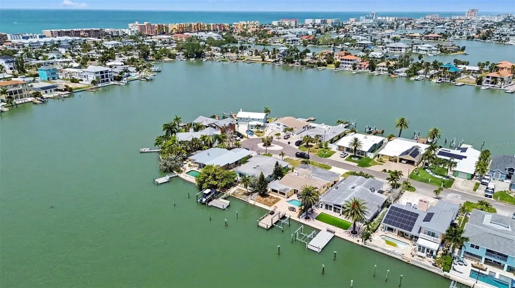 16126 4th Street E Redington Beach FL 33708