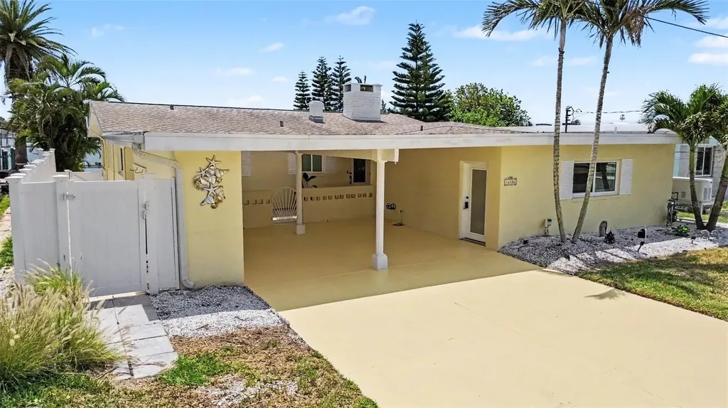 16126 4th Street E Redington Beach FL 33708