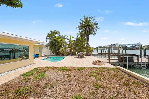 16126 4th Street E Redington Beach FL 33708
