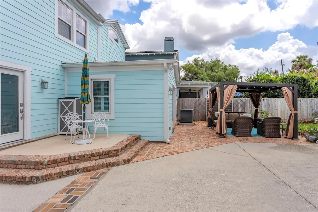 422 E Gore Street Orlando FL 32806
