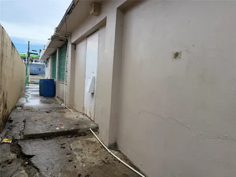 Vega Alta PR 00692
