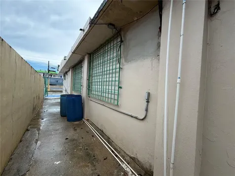Vega Alta PR 00692