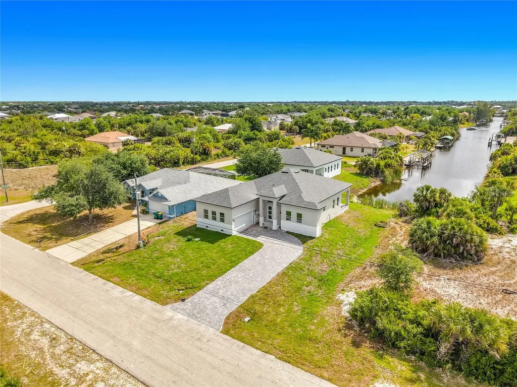 10262 Kingsville Drive Port Charlotte FL 33981