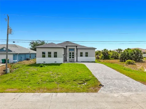 10262 Kingsville Drive Port Charlotte FL 33981