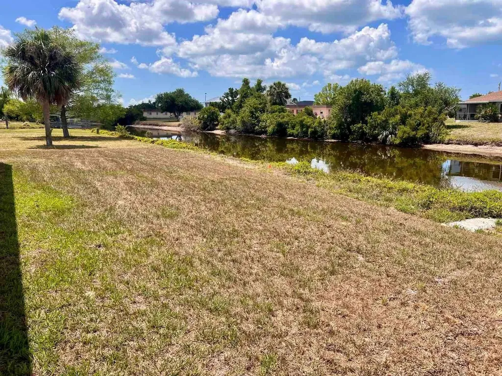 55 Rotonda Circle Rotonda West FL 33947
