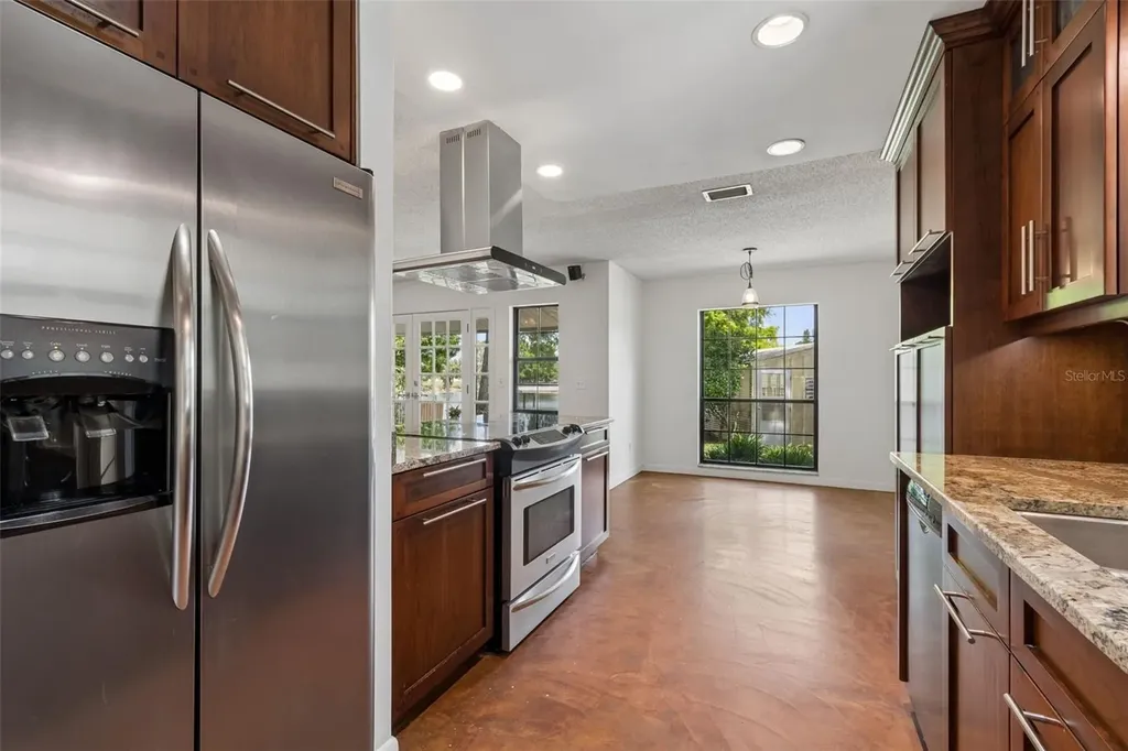 13338 Lake George Lane Tampa FL 33618