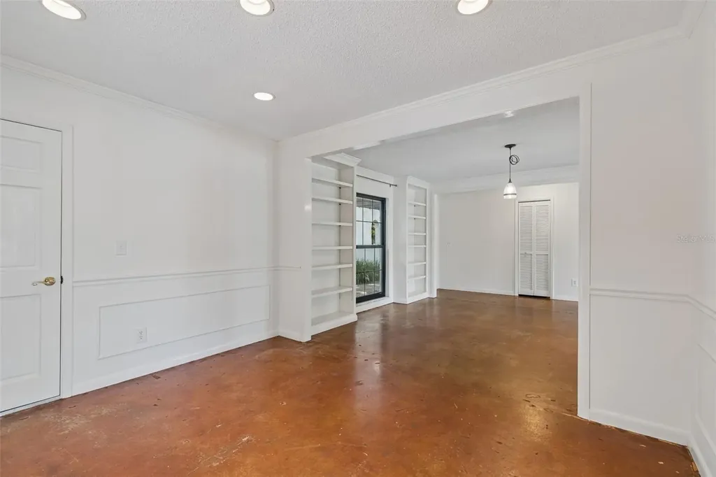 13338 Lake George Lane Tampa FL 33618