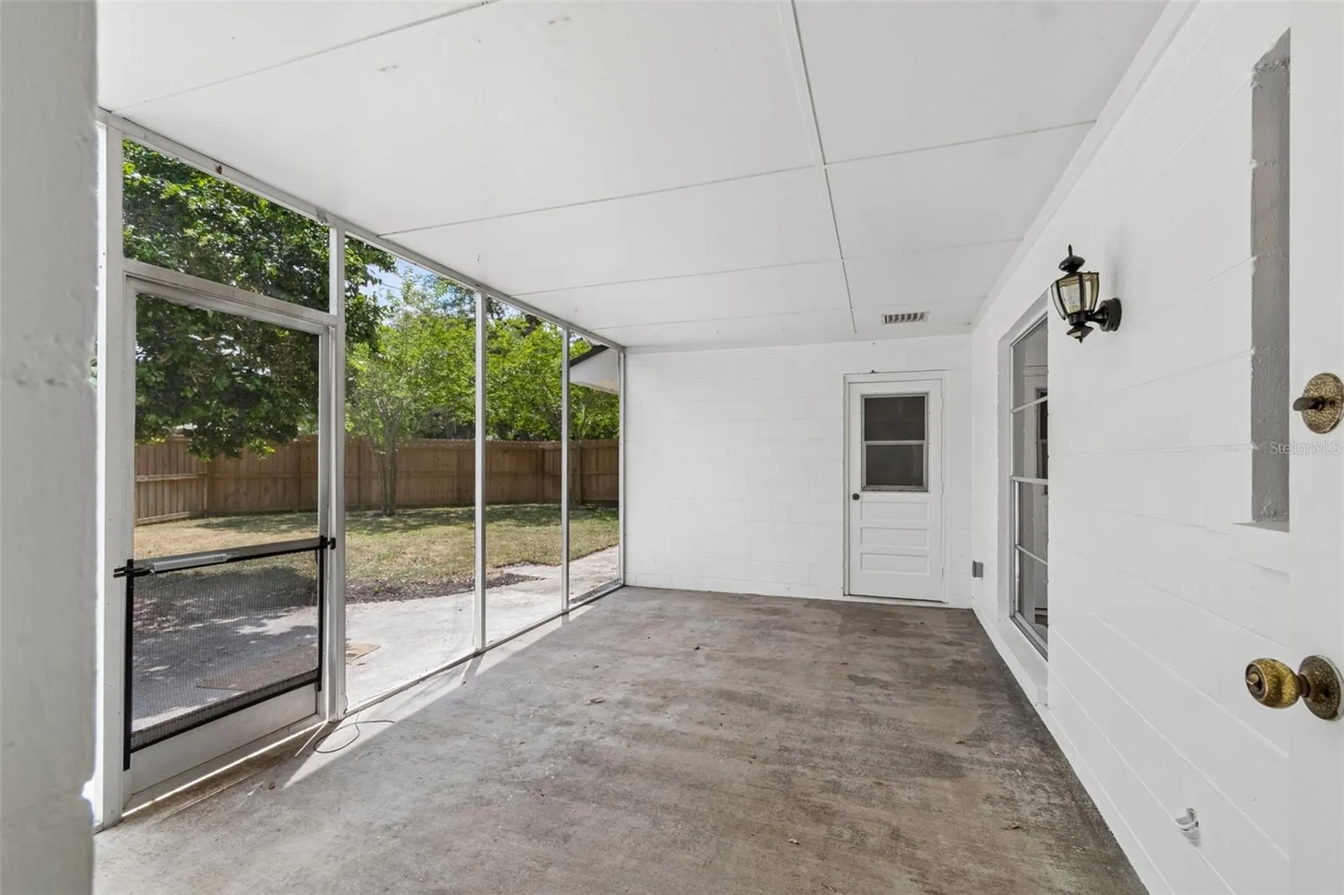 13338 Lake George Lane Tampa FL 33618