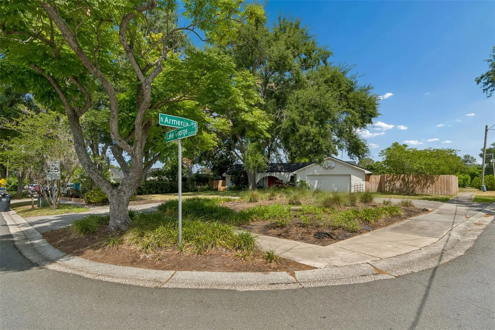 13338 Lake George Lane Tampa FL 33618