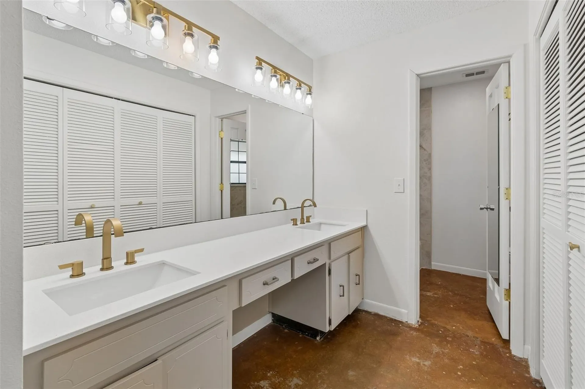13338 Lake George Lane Tampa FL 33618