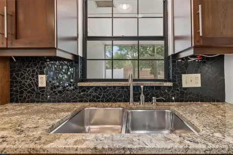 13338 Lake George Lane Tampa FL 33618