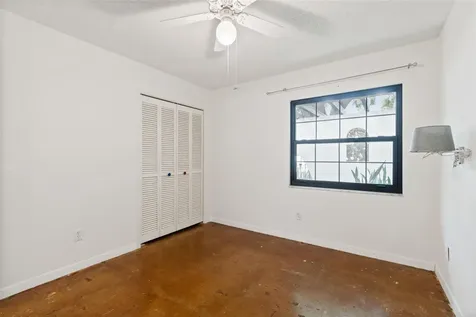 13338 Lake George Lane Tampa FL 33618