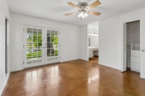 13338 Lake George Lane Tampa FL 33618