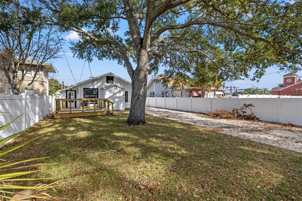 2824 5th Avenue N St Petersburg FL 33713
