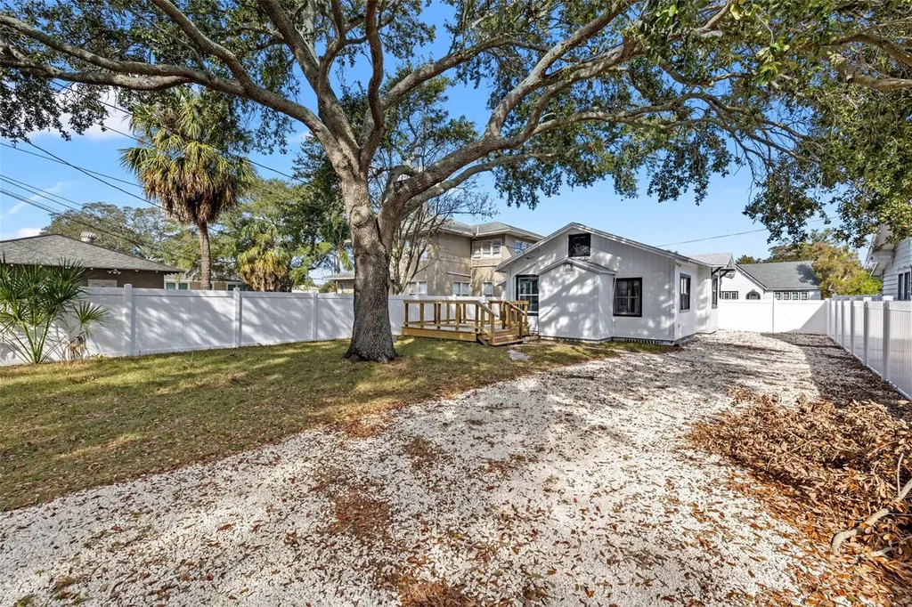 2824 5th Avenue N St Petersburg FL 33713