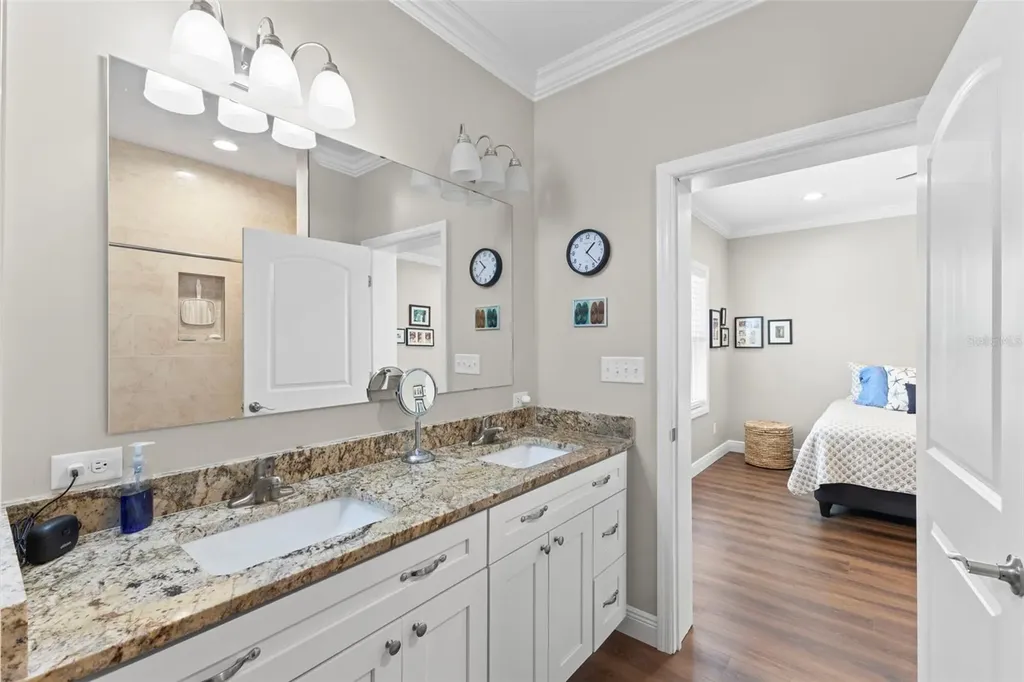 563 Mount Piney Avenue NE St Petersburg FL 33702
