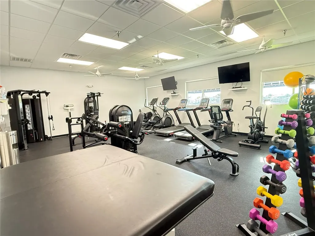 563 Mount Piney Avenue NE St Petersburg FL 33702