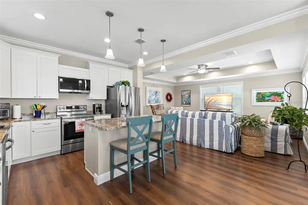 563 Mount Piney Avenue NE St Petersburg FL 33702