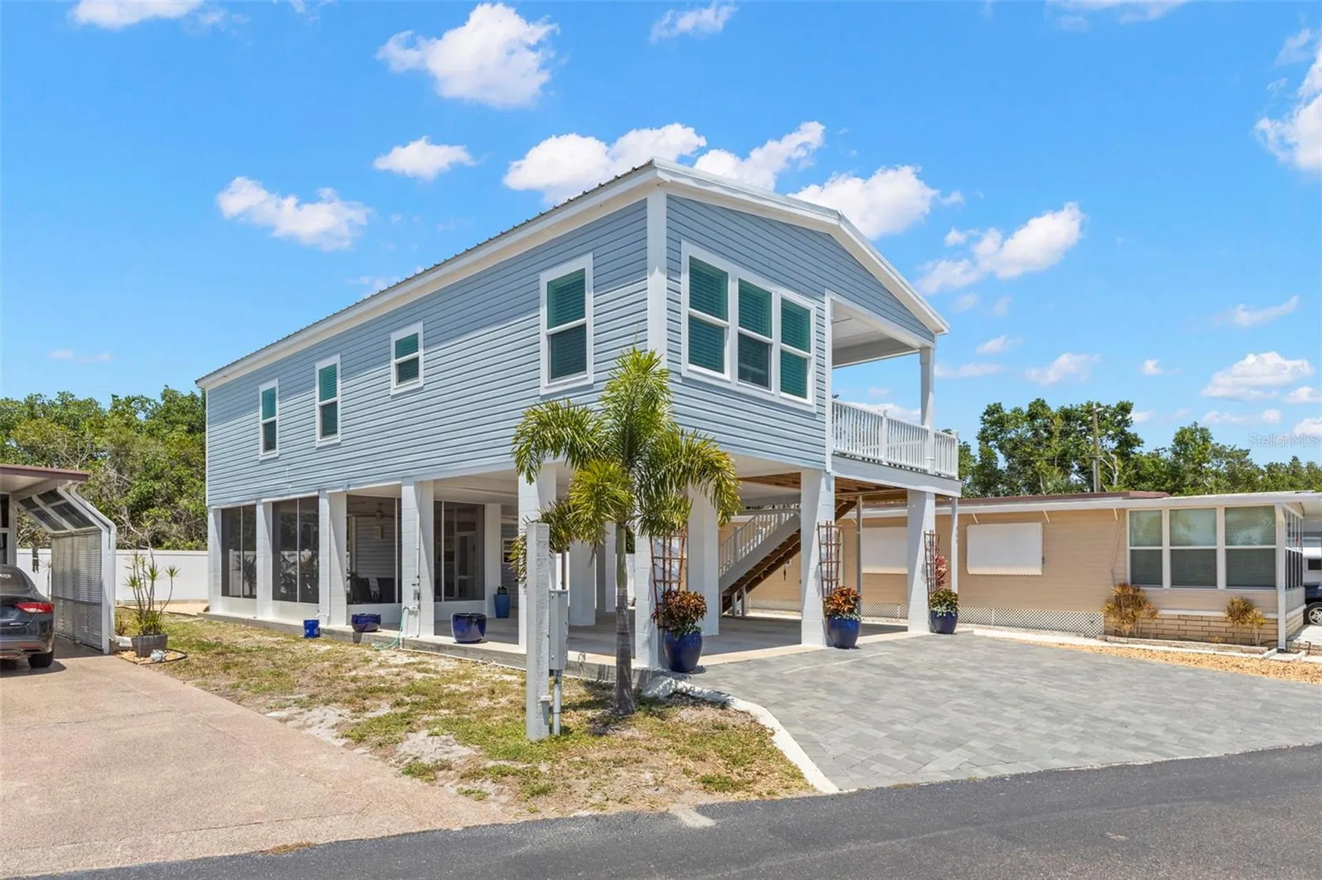563 Mount Piney Avenue NE St Petersburg FL 33702