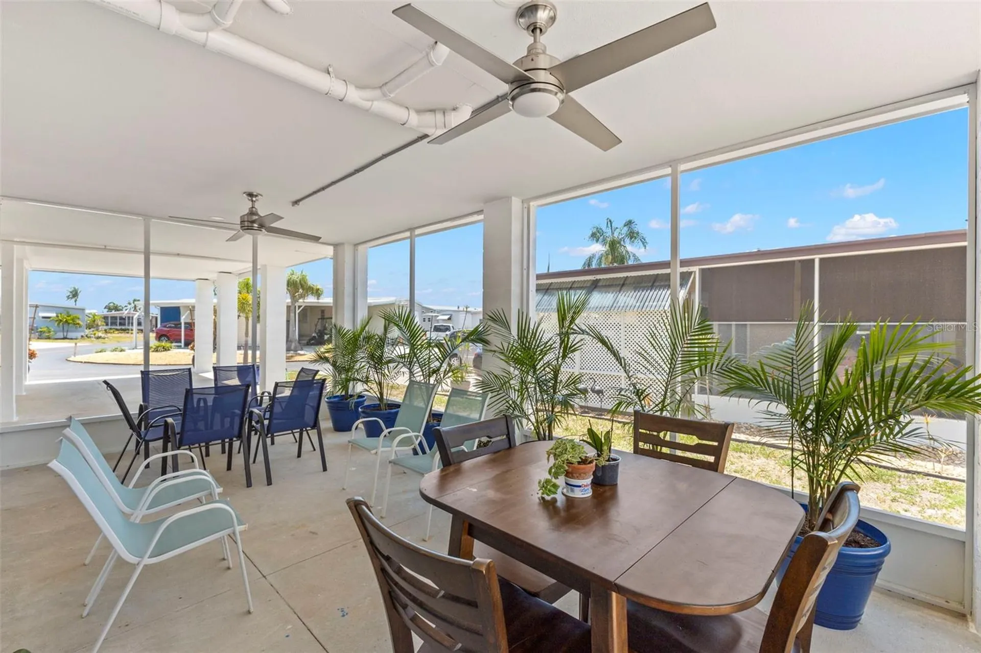 563 Mount Piney Avenue NE St Petersburg FL 33702