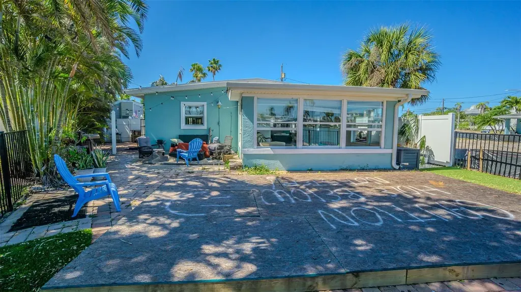 16101 4th Street E Redington Beach FL 33708