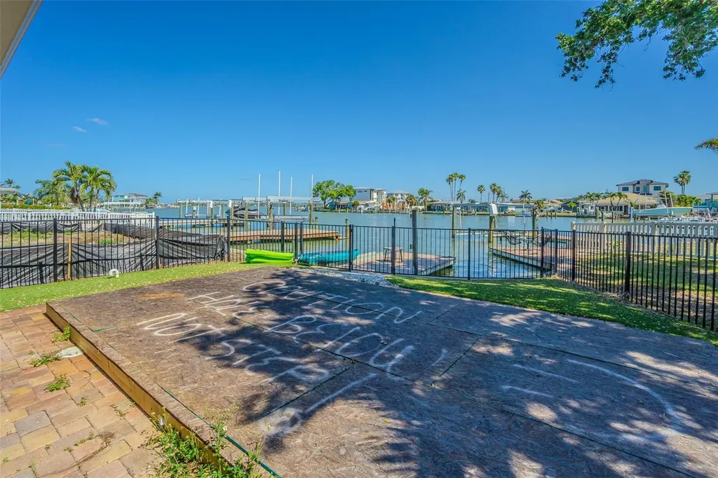 16101 4th Street E Redington Beach FL 33708