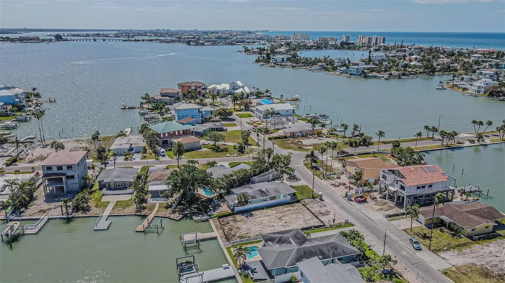 16101 4th Street E Redington Beach FL 33708