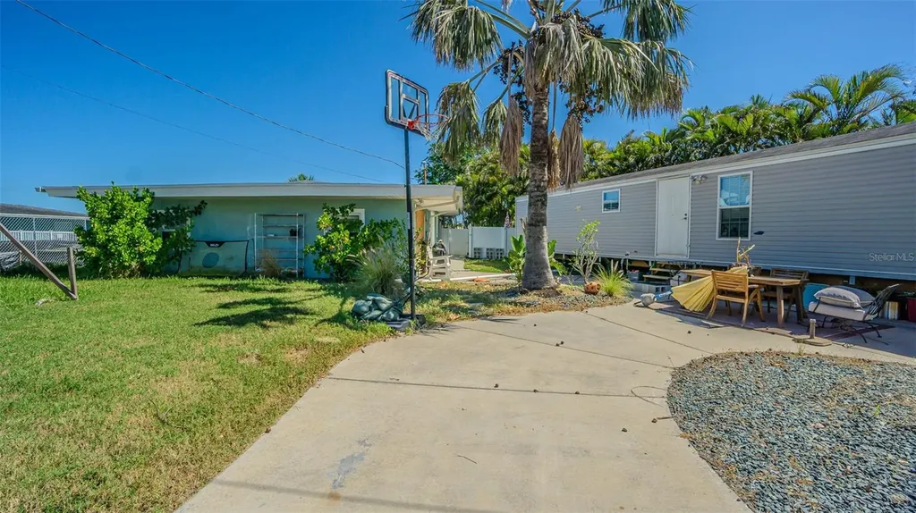 16101 4th Street E Redington Beach FL 33708
