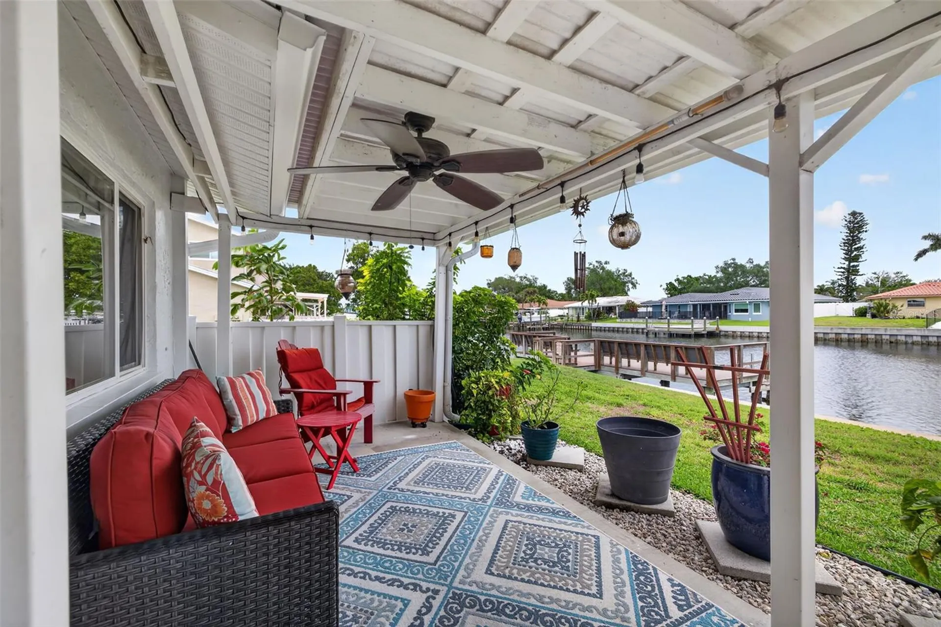 6537 Cape Hatteras Way NE St Petersburg FL 33702