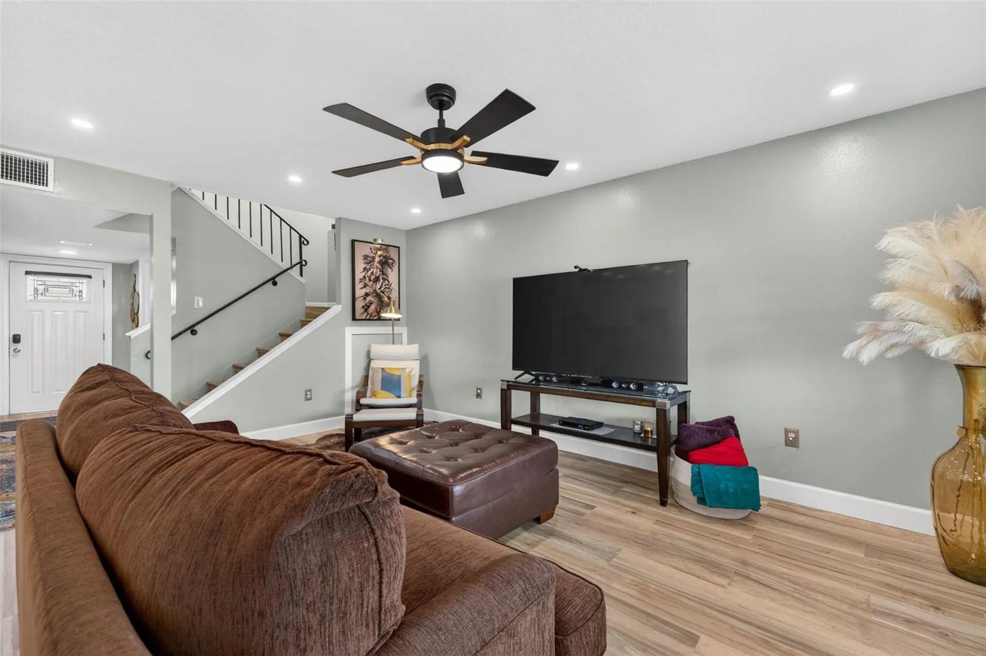 6537 Cape Hatteras Way NE St Petersburg FL 33702