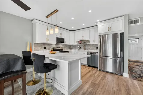 6537 Cape Hatteras Way NE St Petersburg FL 33702