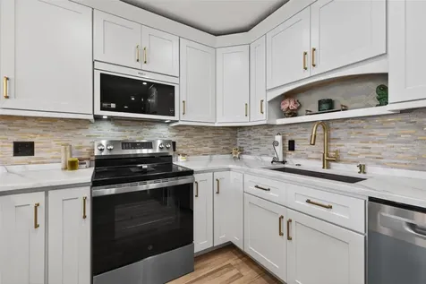 6537 Cape Hatteras Way NE St Petersburg FL 33702