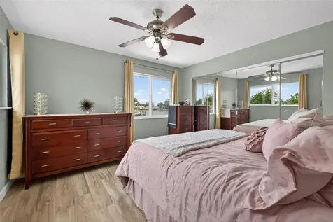 6537 Cape Hatteras Way NE St Petersburg FL 33702