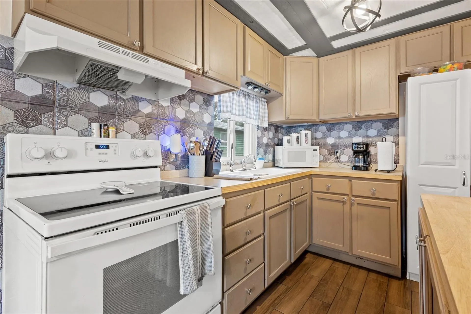 2526 26th Street S St Petersburg FL 33712