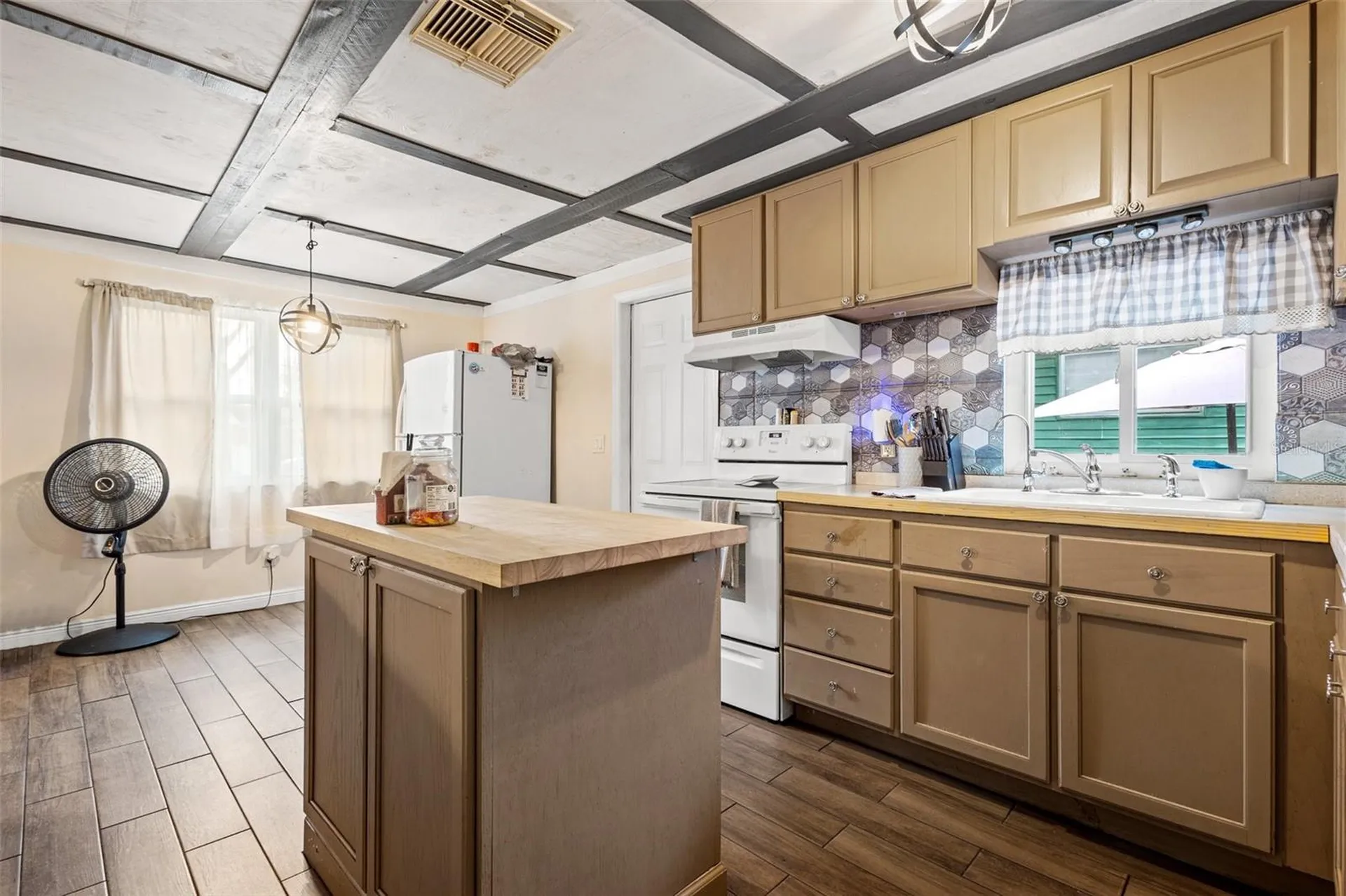 2526 26th Street S St Petersburg FL 33712