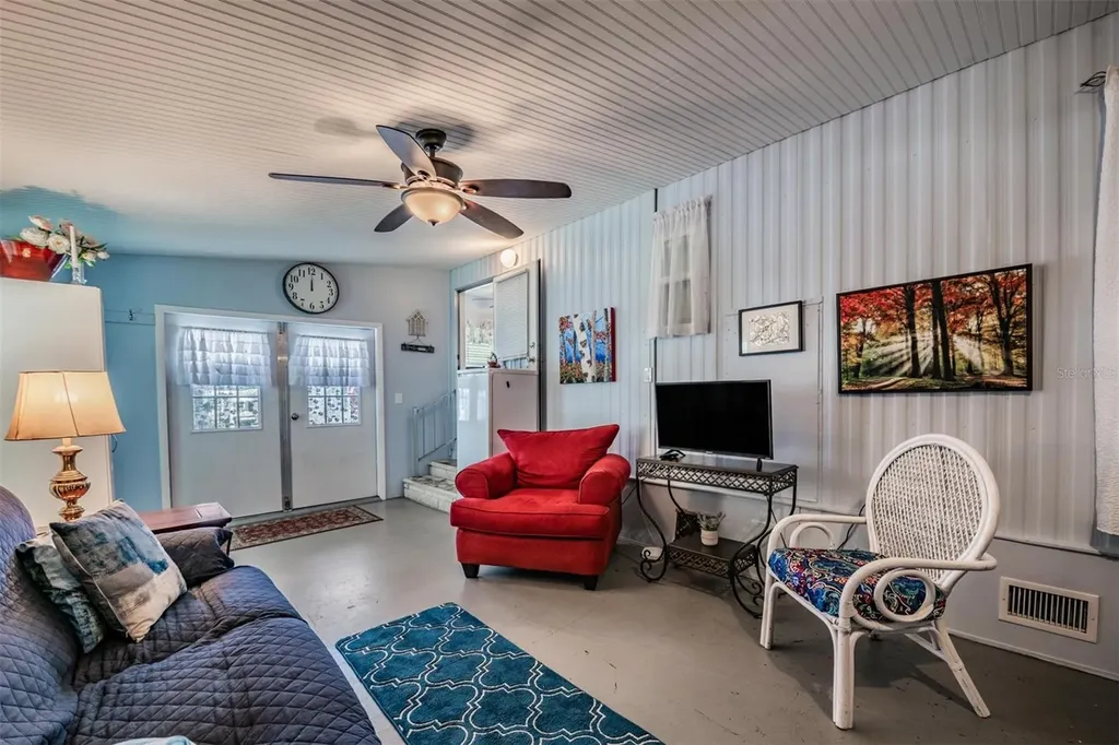 7048 El Meyers Street Zephyrhills FL 33541