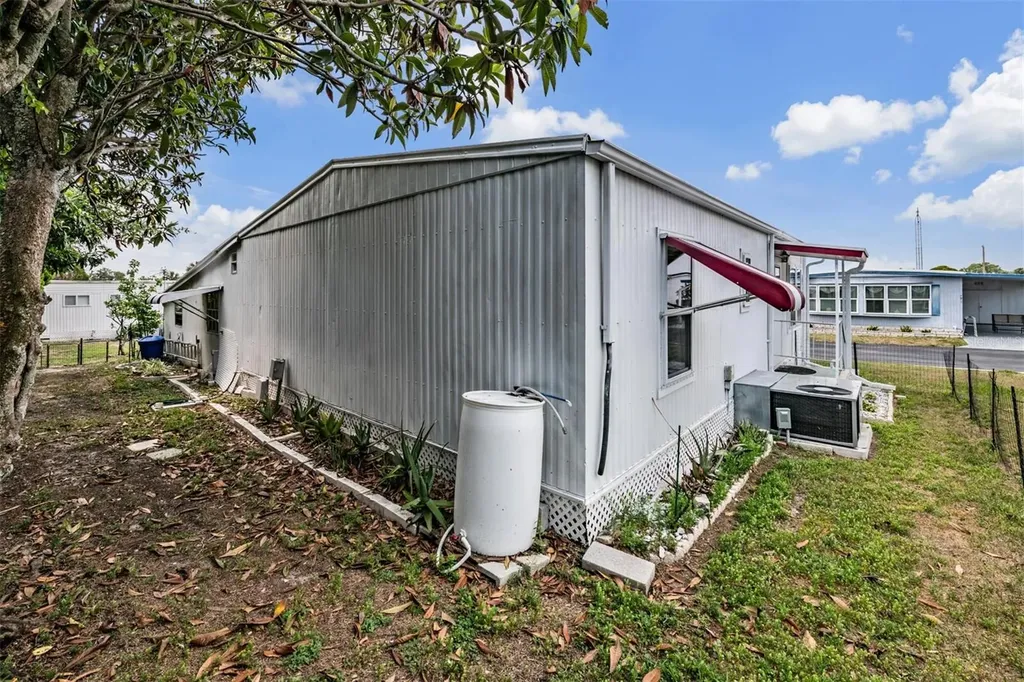 7048 El Meyers Street Zephyrhills FL 33541