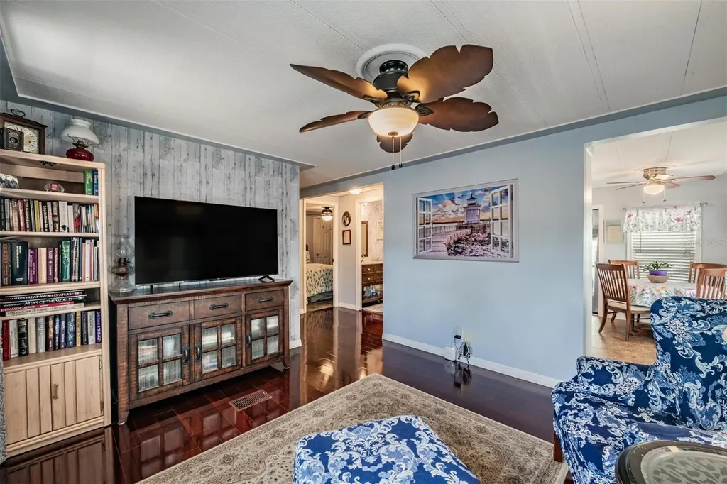 7048 El Meyers Street Zephyrhills FL 33541
