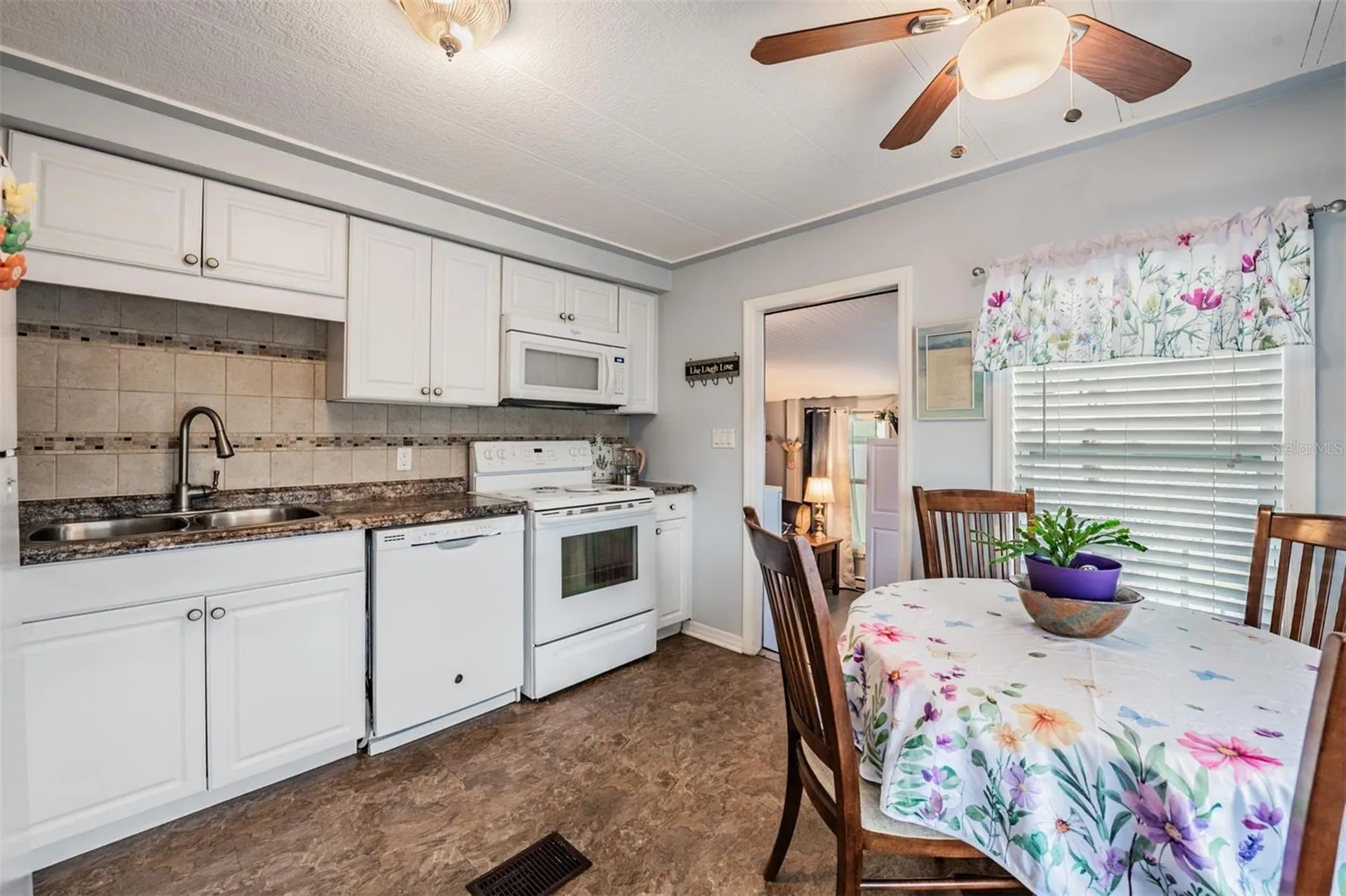 7048 El Meyers Street Zephyrhills FL 33541