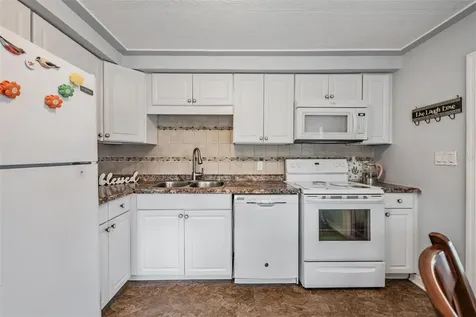 7048 El Meyers Street Zephyrhills FL 33541