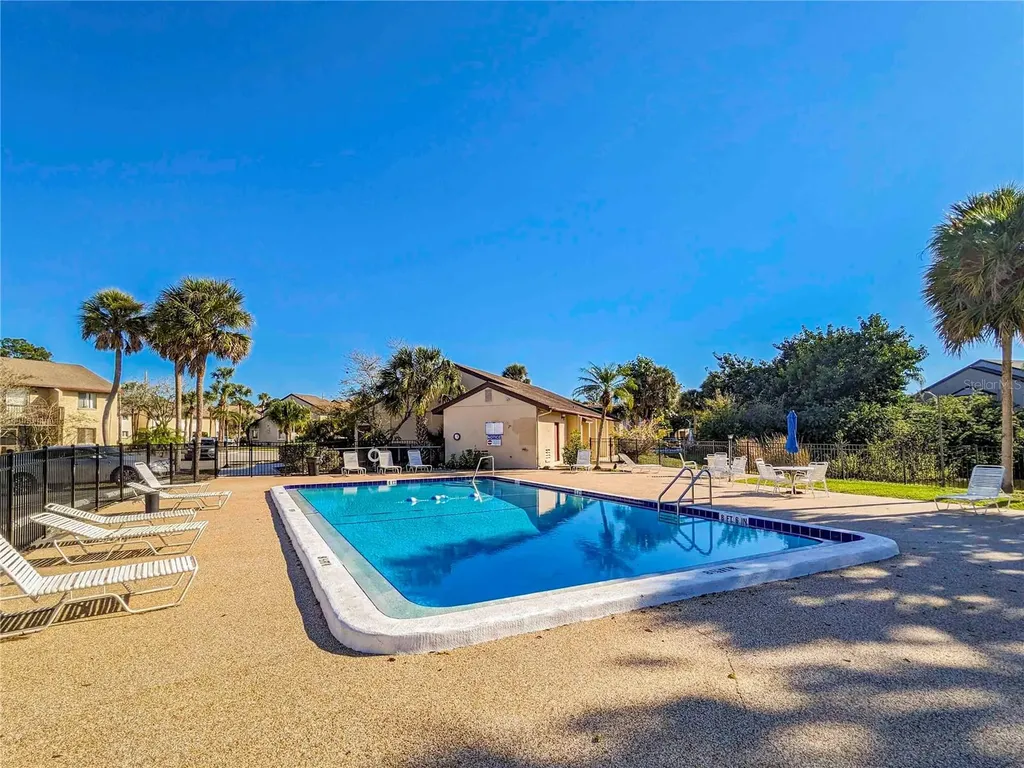 2752 Hidden Lake Boulevard Sarasota FL 34237