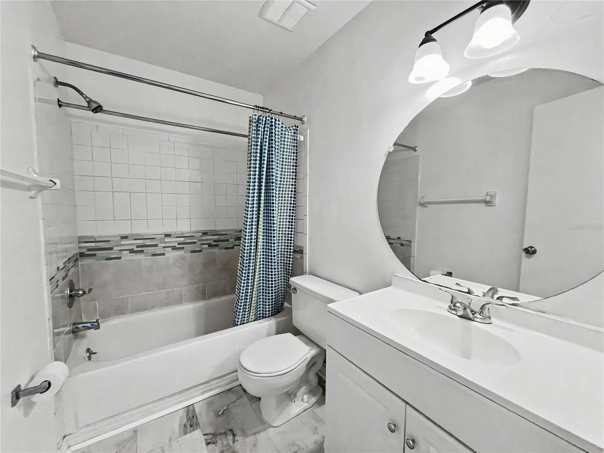 2752 Hidden Lake Boulevard Sarasota FL 34237